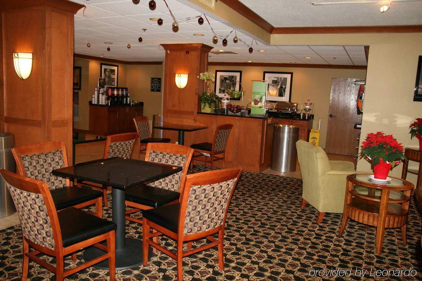 Hampton Inn Detroit Northville Restaurant foto
